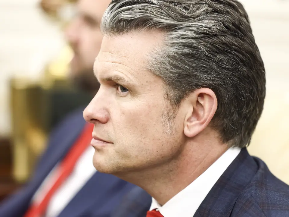 Iran, il Pentagono: «La nuova guida suprema Mojtaba Khamenei ferita e forse sfigurata, leadership nel caos»