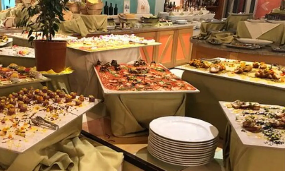 Turismo 2026, tre job day della Regione Calabria: 151 posti tra Praia a Mare, Catanzaro e Tropea\n