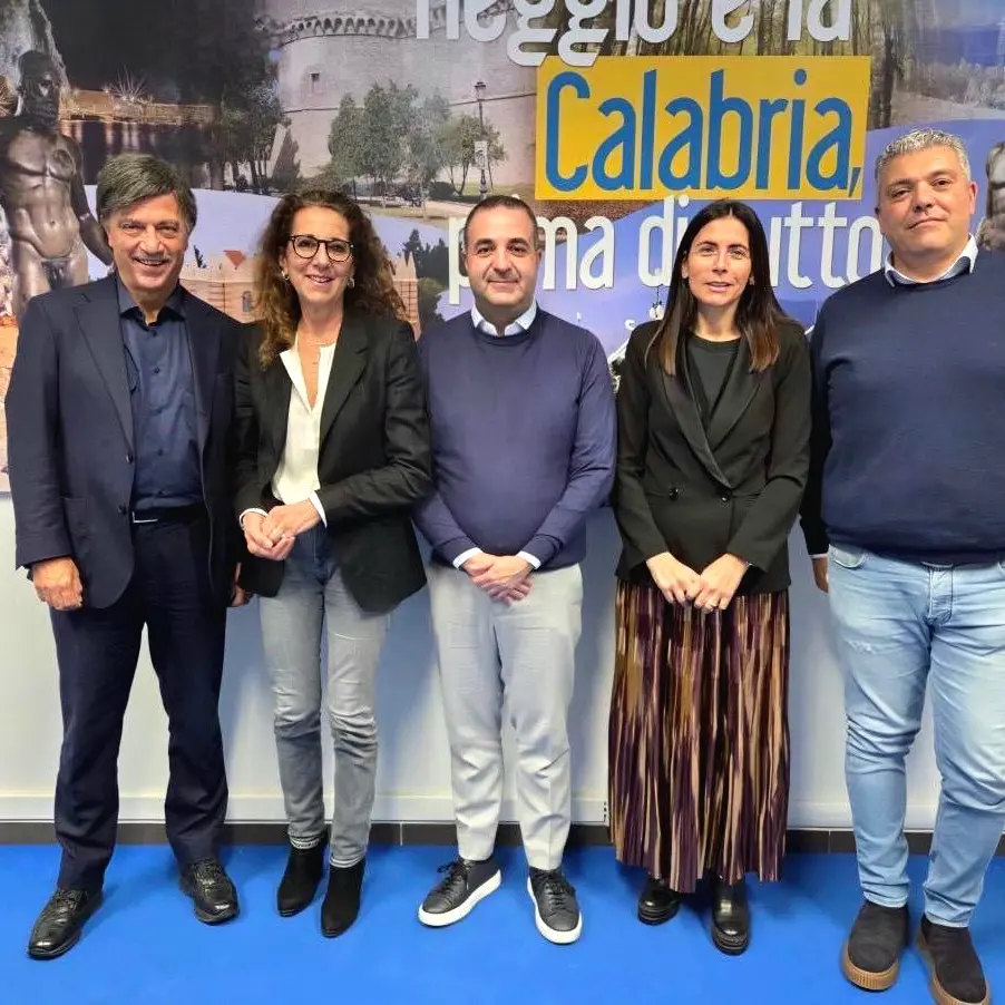 «Condivisione su obiettivi, idee e programmi», il centrodestra affida a Forza Italia il compito di indicare il candidato\n