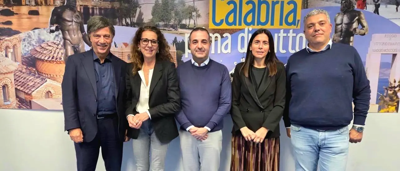 «Condivisione su obiettivi, idee e programmi», il centrodestra affida a Forza Italia il compito di indicare il candidato\n