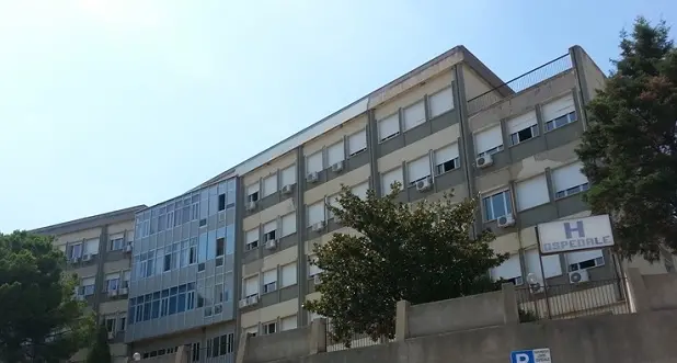 Asp Catanzaro: «Nessun trasferimento di posti letto dall’ospedale di Soverato in altre strutture»\n