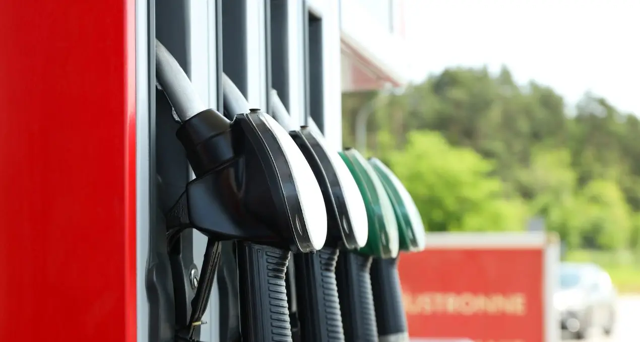 Carburanti, il Senato approva nuove misure tra controlli e aiuti alle imprese\n