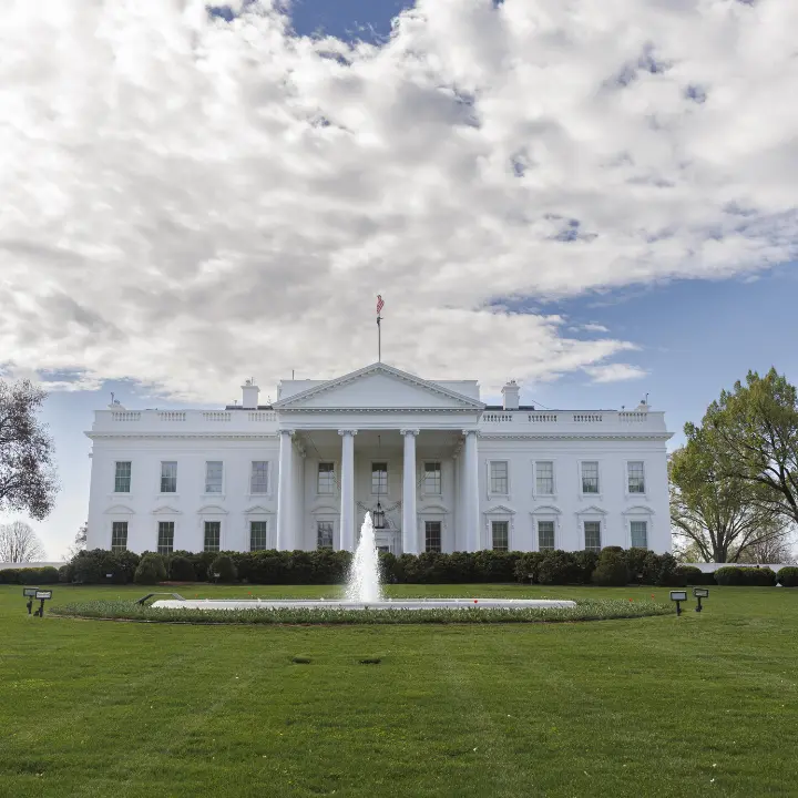 <p>Iran, lotta di potere alla Casa Bianca con Trump che oscilla tra «guerra finita» e «ci vorrà tempo»</p>