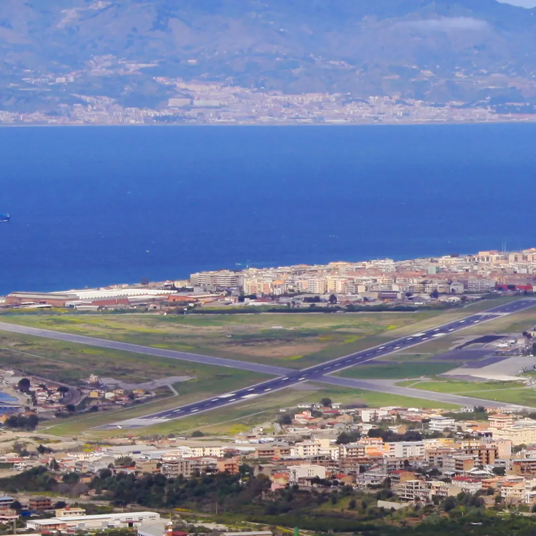 Aeroporti calabresi, crescita dei voli ma mancano lavoratori: l’Ugl\u00A0Ta\u00A0Calabria chiede stabilizzazioni\n
