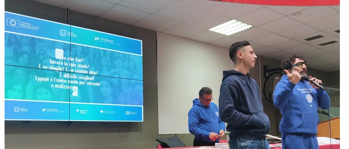 Al polo liceale di Locri un incontro di orientamento e formazione motivazionale per studenti e docenti\n