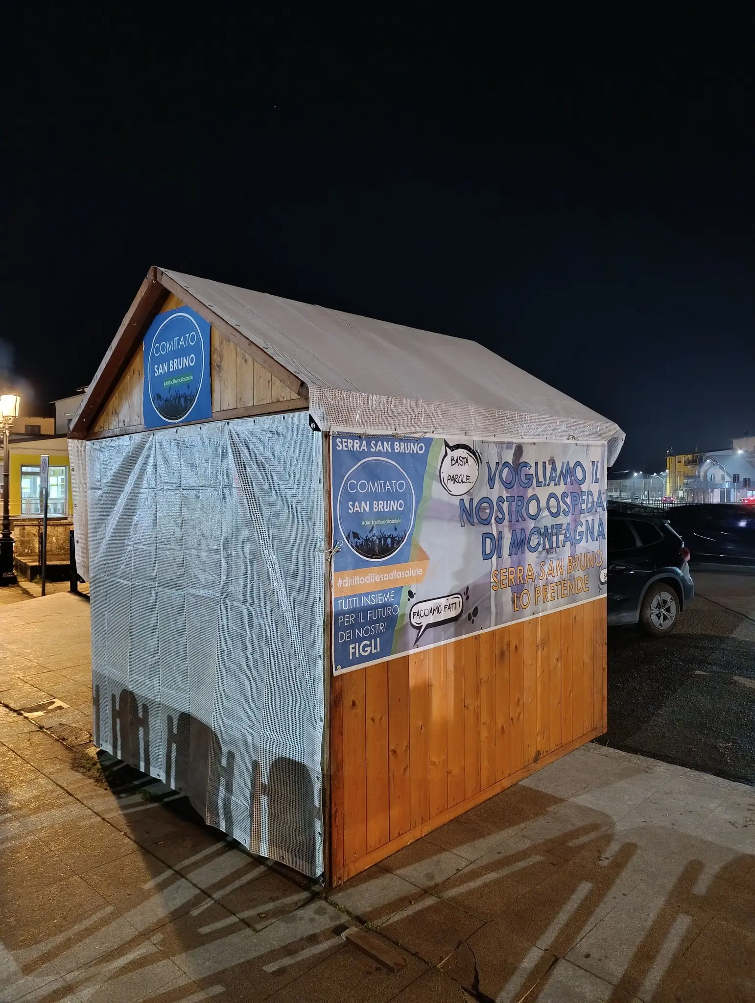 La battaglia a difesa dell’ospedale di Serra San Bruno sale di livello: istituito il presidio civico permanente in piazza\n