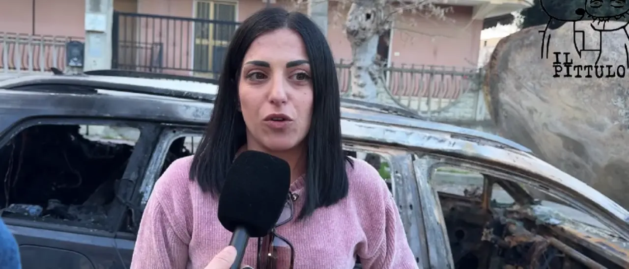 Stalking, minacce di morte e due auto bruciate. Da Pietrapaola\u00A0il grido\u00A0di Maria:\u00A0«La mia vita è a rischio»\n