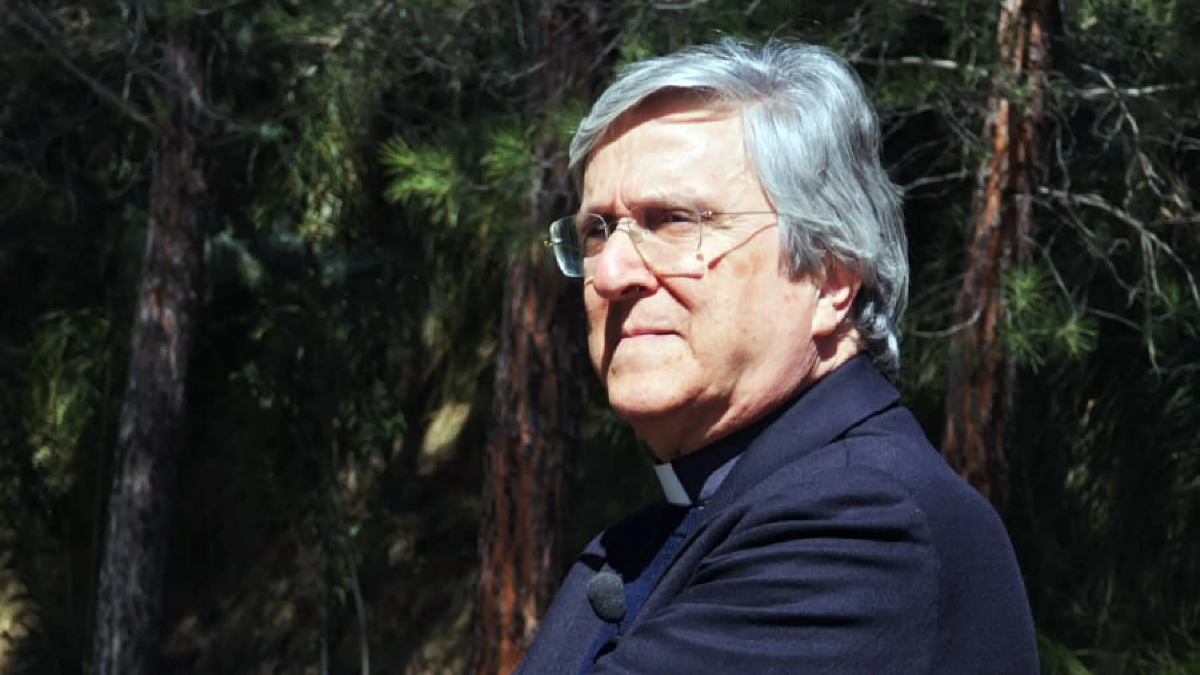 Referendum,\u00A0monsignor Savino rinuncia al congresso di Md: «Troppo frastuono, il mio non era uno spot per il No»\n