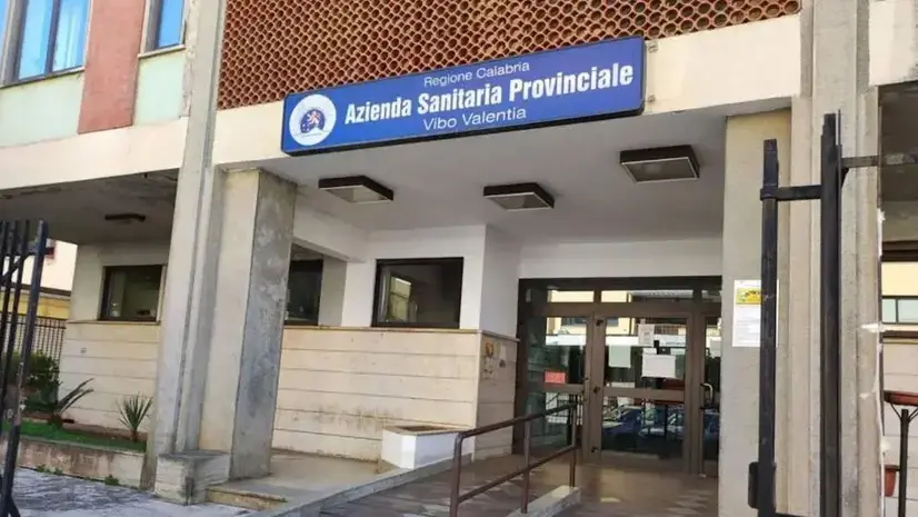 <p>La sede dell'Asp di Vibo Valentia</p>\\n