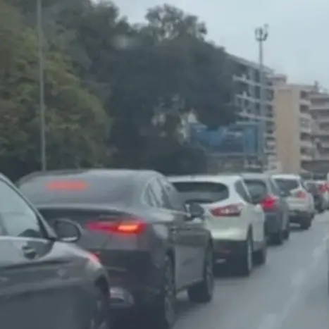 Viabilità a Roges, scatta la raccolta firme: «Disagi dopo i nuovi sensi di marcia e lo spartitraffico»\n