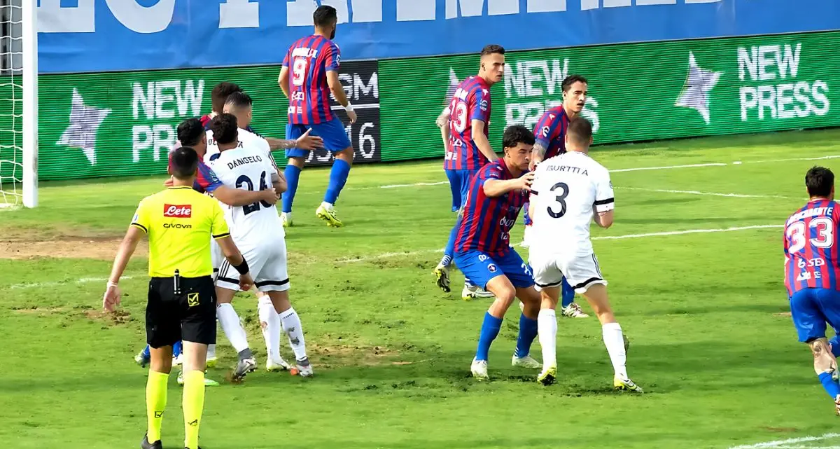 Il Cosenza cade a Casarano, Chiricò spezza la rincorsa dei rossoblù\n