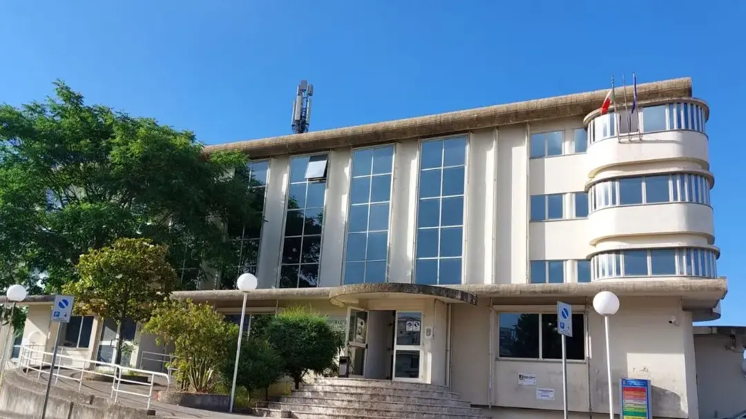 Provincia di Vibo, sfiduciato il presidente della Commissione Lavori pubblici Vincenzo La Caria\n