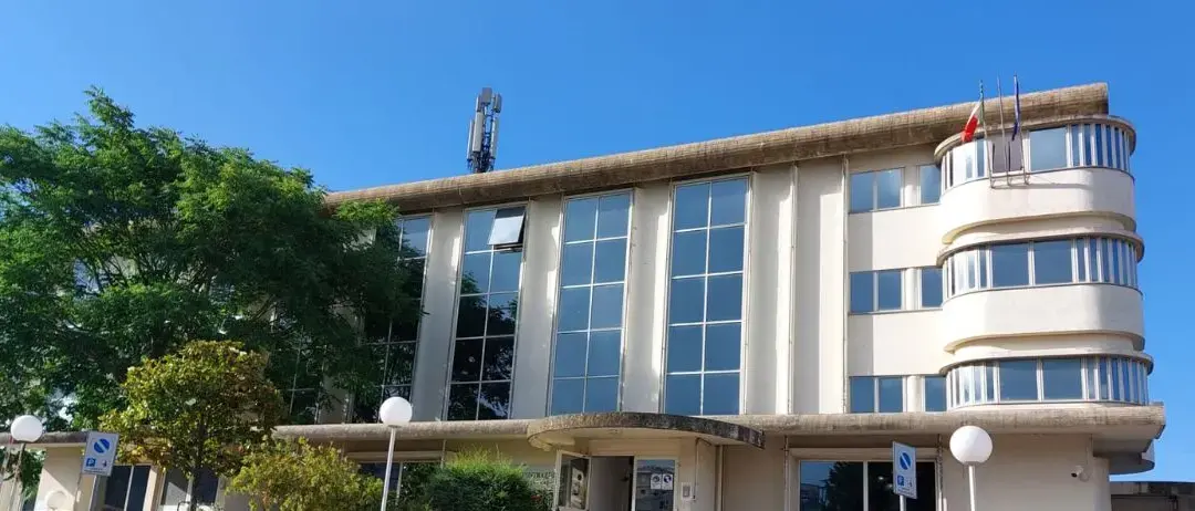 Provincia di Vibo, sfiduciato il presidente della Commissione Lavori pubblici Vincenzo La Caria\n