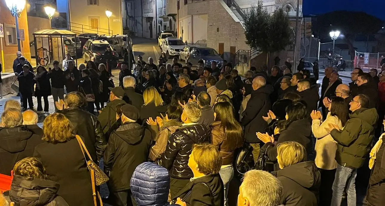 \n\nSimeri Crichi, Zicchinella riparte dalle piazze: «Affetto commovente, pronti per le elezioni\u00A02027»\n