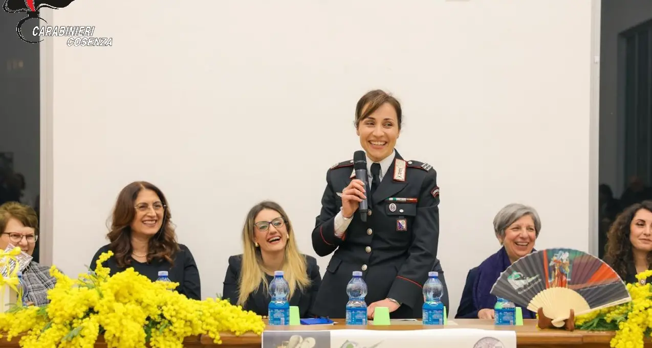 L’Arma cosentina per la donna. Vicinanza, ascolto e informazione\n