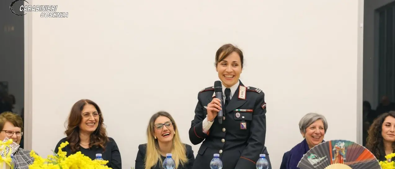 L’Arma cosentina per la donna. Vicinanza, ascolto e informazione\n