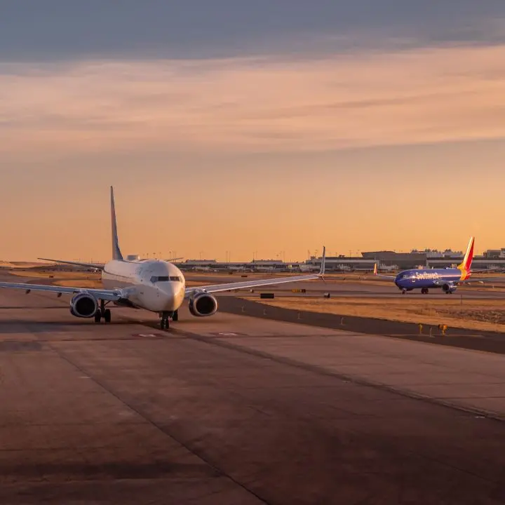 Tornare in Calabria per Pasqua resta un lusso:\u00A0oltre 300 euro per un volo fino a Reggio o Crotone\n