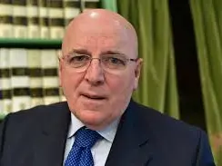Sanità, Oliverio scrive a Occhiuto: «L’ospedale di San Giovanni in Fiore sia aggregato a Crotone»
