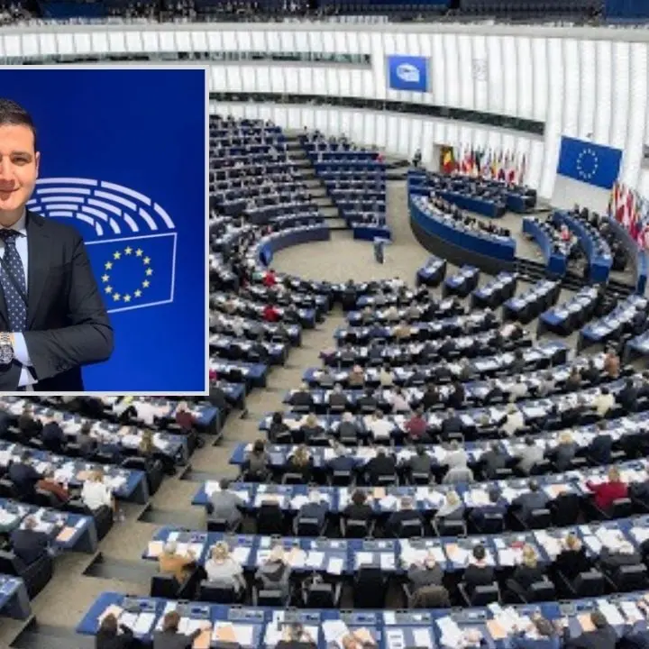 Scandalo Huawei al Parlamento europeo, c’è un indagato calabrese nell’inchiesta belga: chi è Andrea Maellare\n