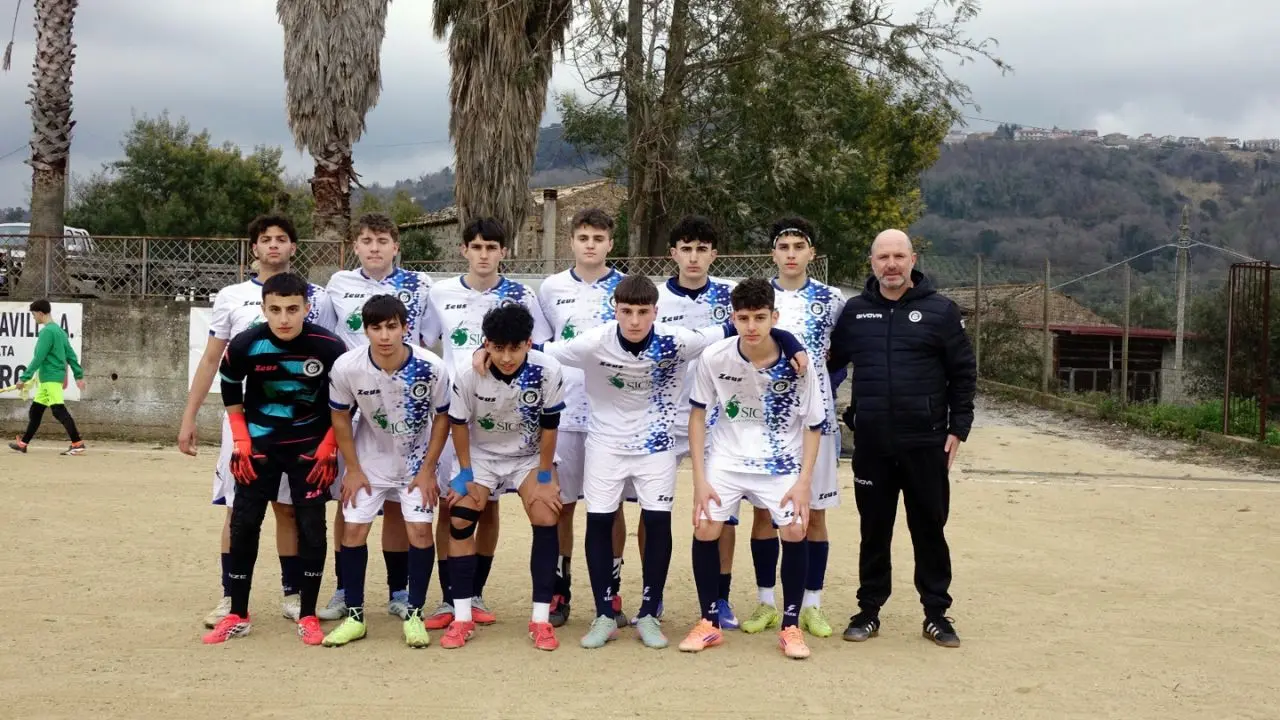 Campionato Under 17 regionale, Francavilla Angitola onora l'ultimo impegno casalingo della stagione: contro la Vigor Lamezia finisce\u00A01-1\n\n\n