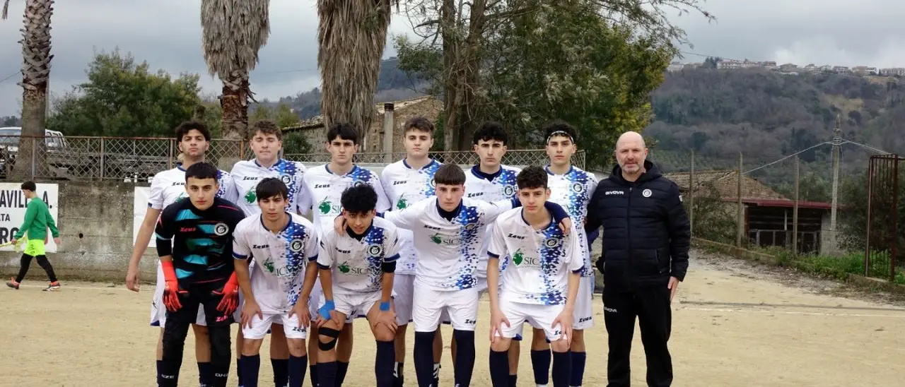 Campionato Under 17 regionale, Francavilla Angitola onora l'ultimo impegno casalingo della stagione: contro la Vigor Lamezia finisce\u00A01-1\n\n\n