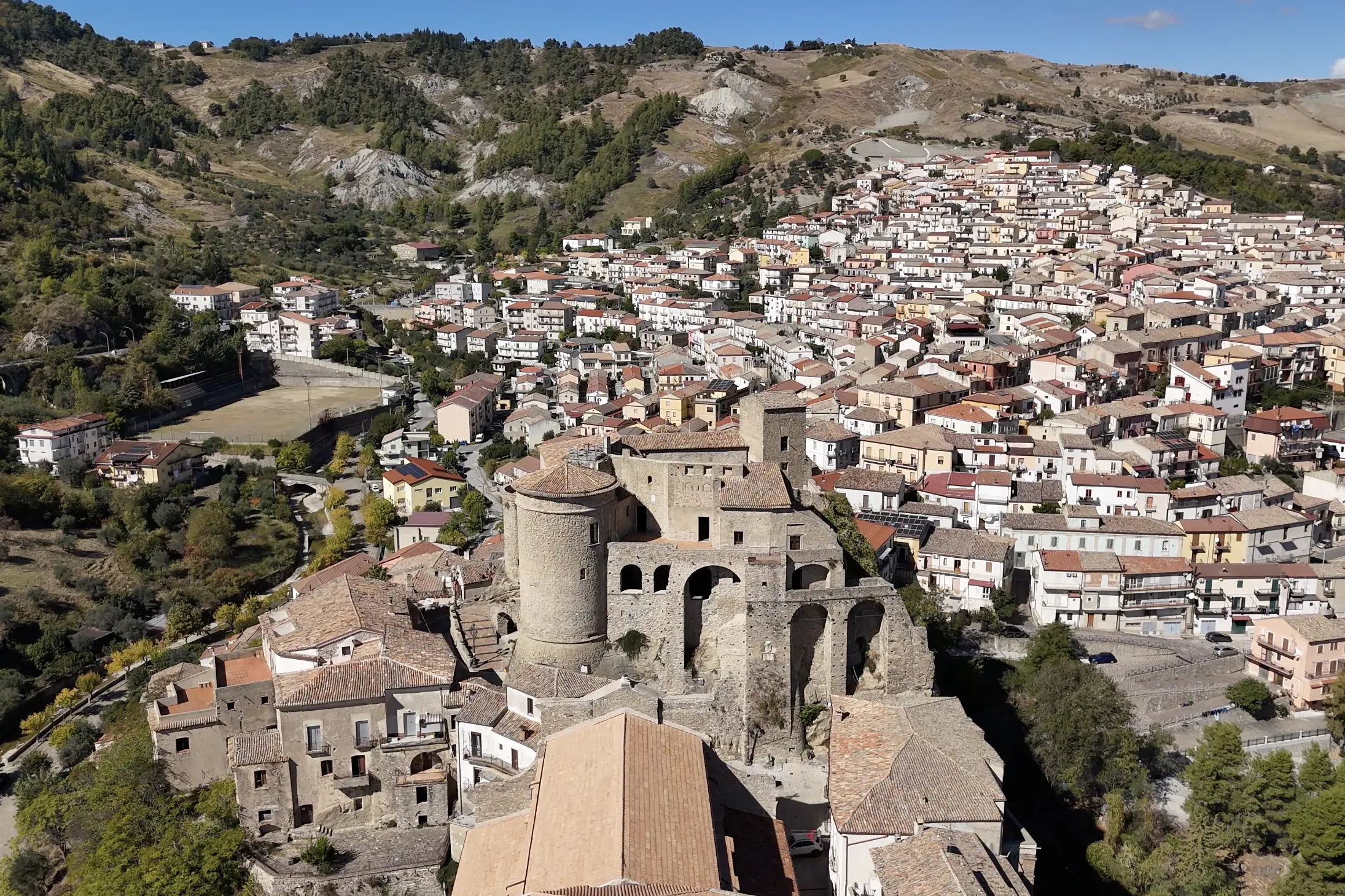 Cento abitanti attori per un giorno: Oriolo diventa protagonista dello spot di Visit Italy\n