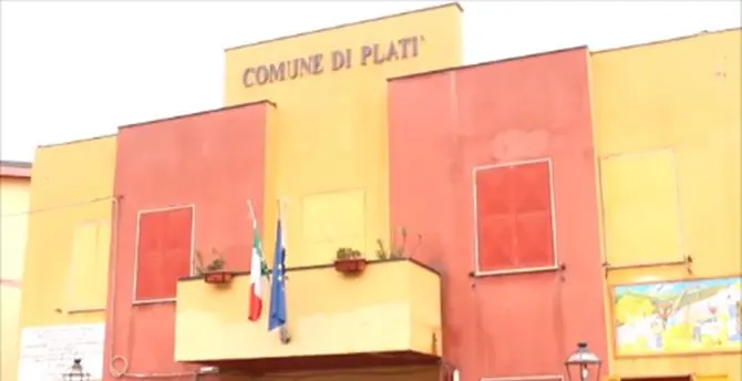 Platì, revocata la seduta sul bilancio: Ferrara denuncia gravi irregolarità procedurali\n