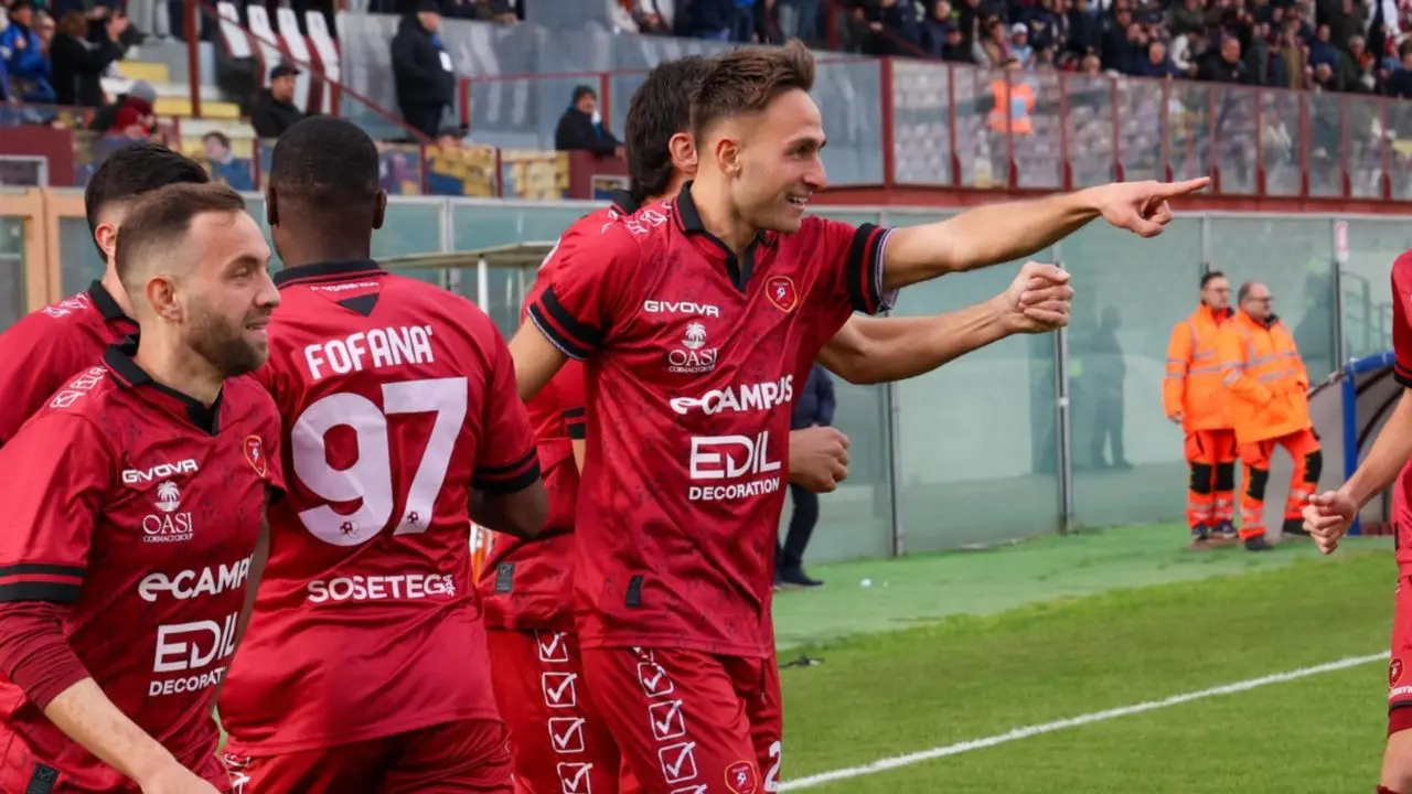 Reggina, il rinvio contro la Nuova Igea pesa sulla classifica: Athletic Palermo allunga, la Nissa rilancia\n