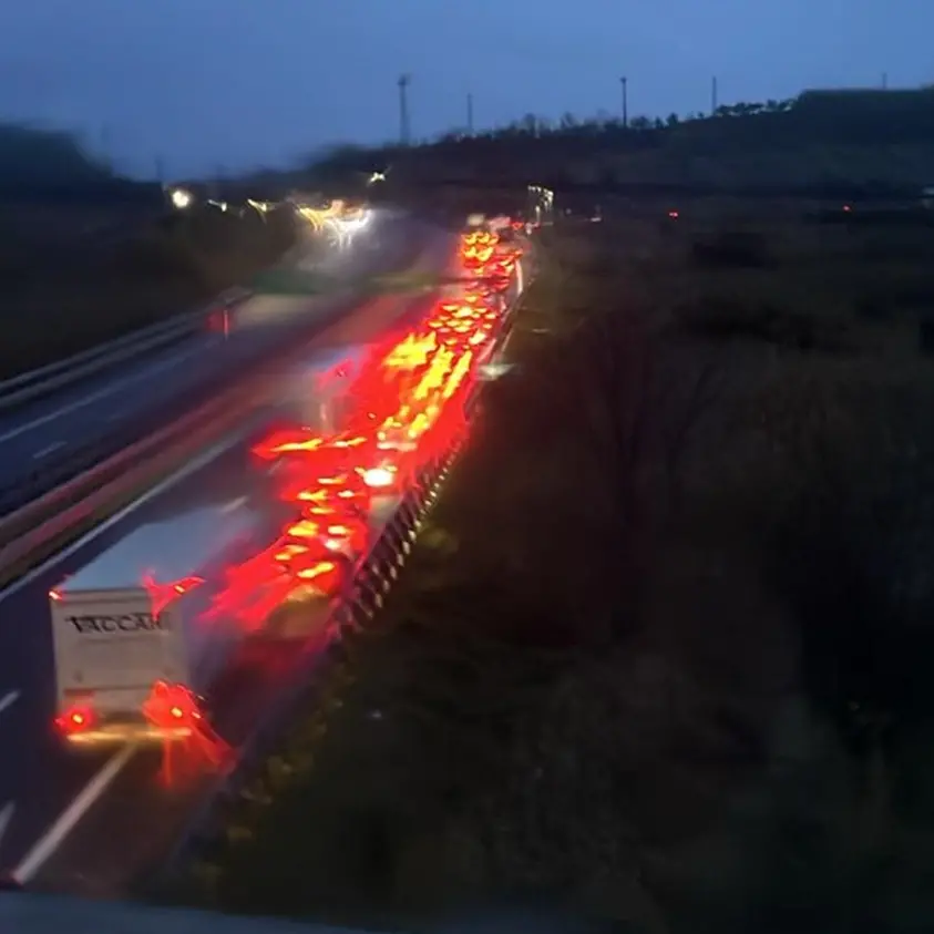 Autostrada A2 del Mediterraneo, incidente nel tratto\u00A0tra Gioia Tauro e Palmi: un ferito lieve\n
