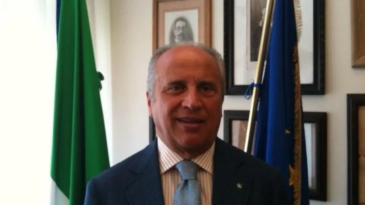 Incandidabilità per 10 anni dopo il dissesto,\u00A0la Corte Costituzionale può cambiare la norma: la sfida di Morcavallo\n