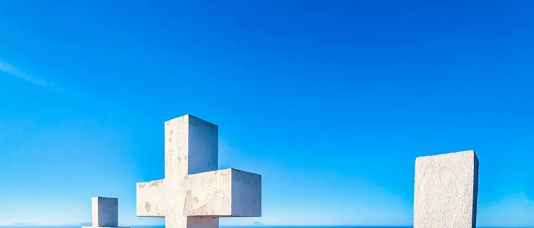 L’azzurro infinito dal Monte Sant’Elia\n