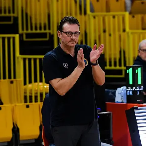 La Dierre Basketball si gode la riscossa: coach Inguaggiato esalta gruppo e pubblico dopo il successo con Gela\n