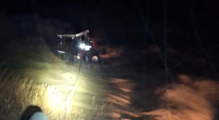 Salvataggio eroico a Cardeto,\u00A0i Vigili del Fuoco strappano un uomo alla furia del torrente in piena\n