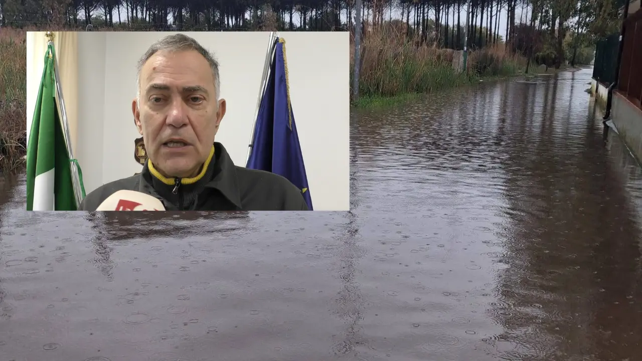 Piogge record e smottamenti,\u00A0il ciclone tiene la Calabria sotto pressione:\u00A0centinaia di interventi dei Vigili del Fuoco\n