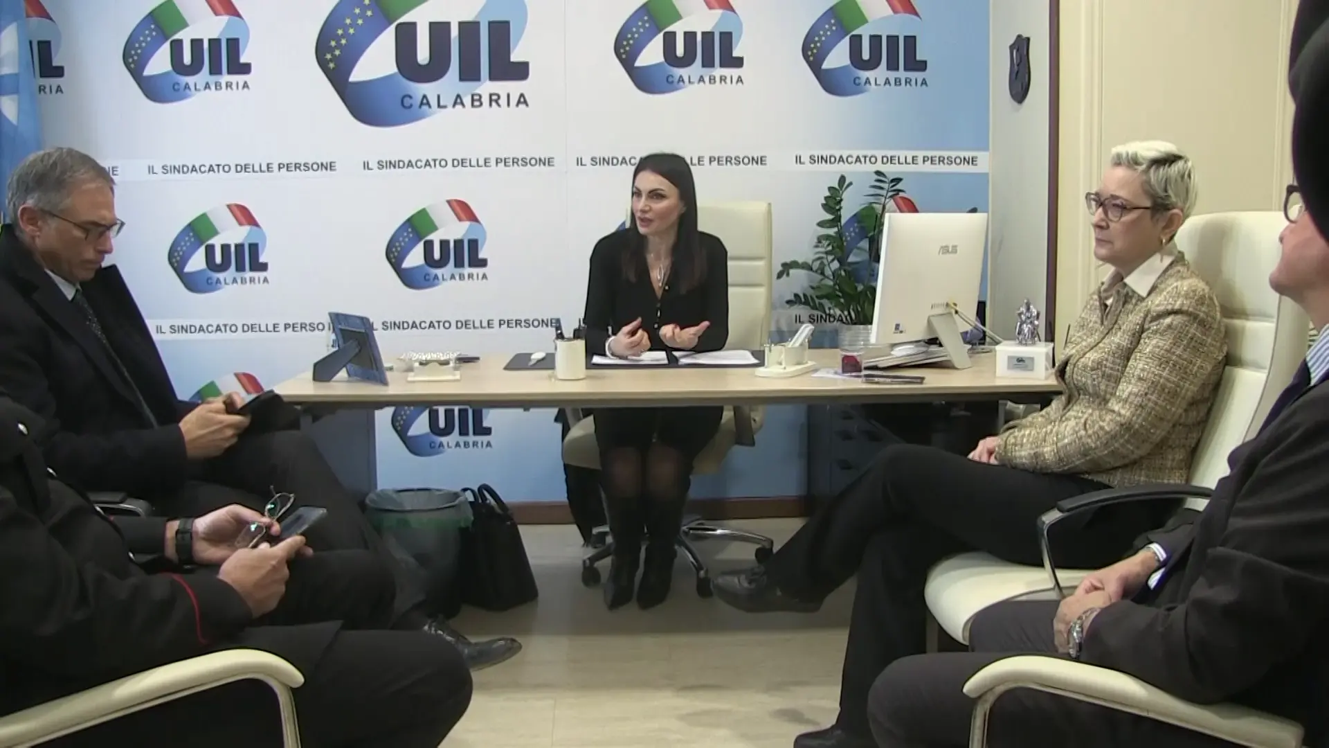 Uil Calabria, è il demansionamento dopo rientro dalla gravidanza il sopruso più ricorrente