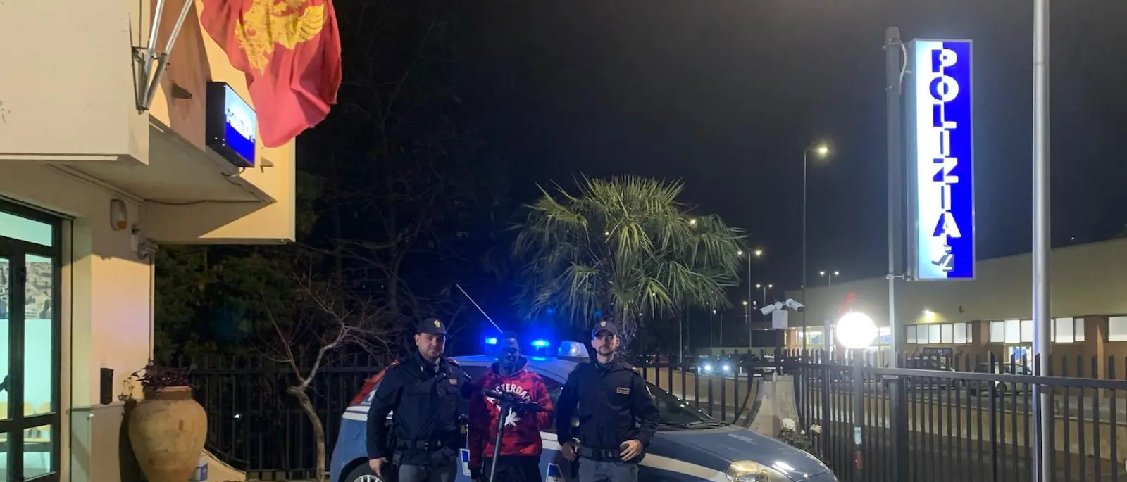 Controlli della Polizia nei luoghi della movida vibonese. A Tropea trovato monopattino rubato, denunciati due ragazzi\n