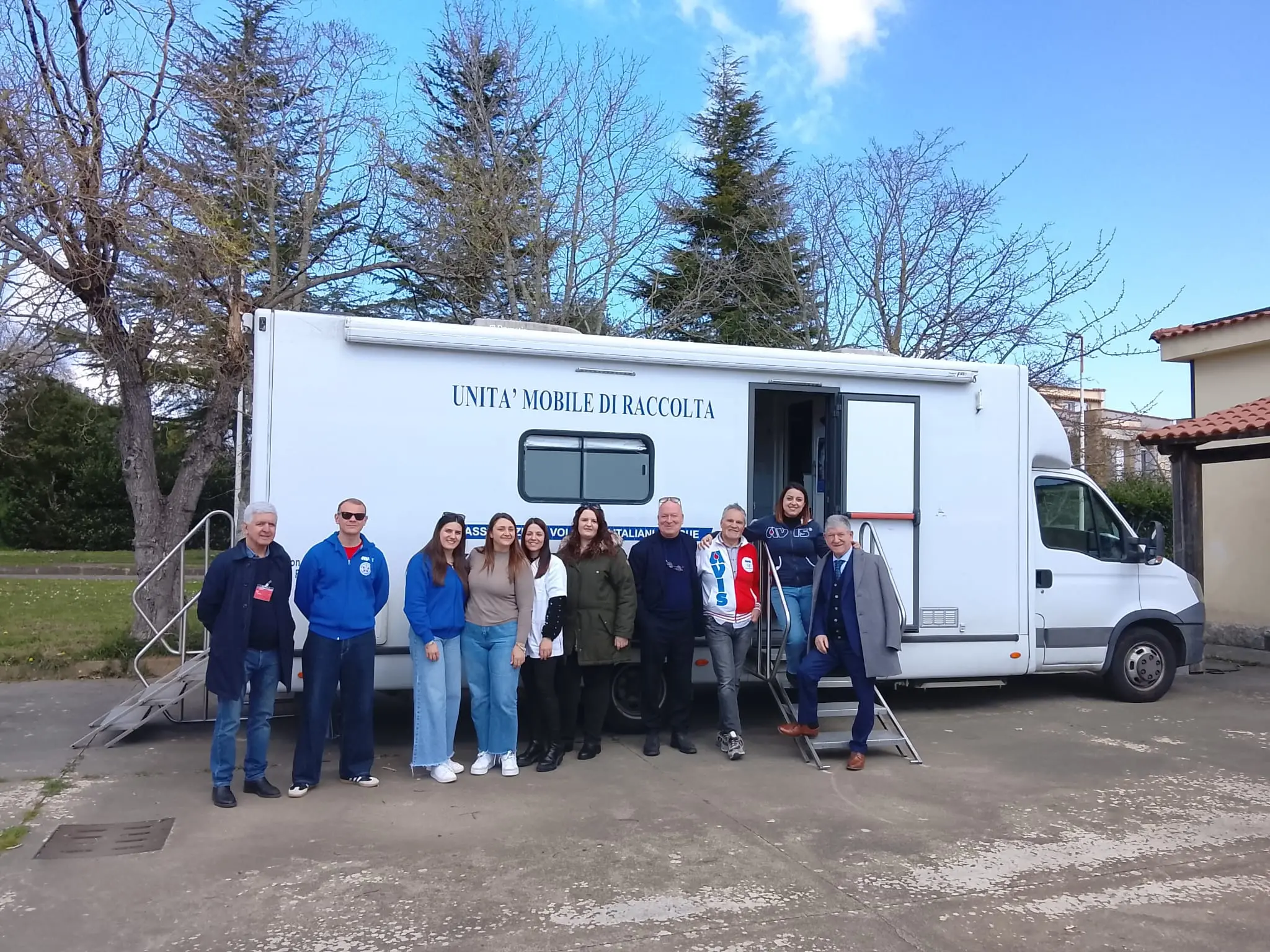Donazione di sangue al 14° Battaglione Calabria,\u00A0Carabinieri e Avis in campo a Vibo:\u00A0«Così aiutiamo la sanità»\n
