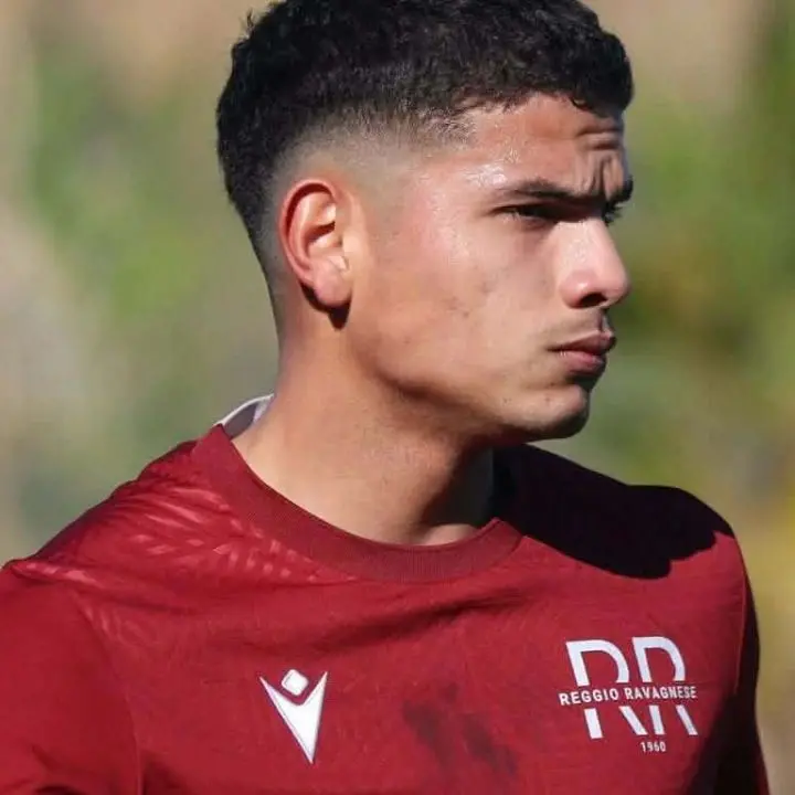 Reggioravagnese, Simigliani illumina Palmi con una rovesciata da urlo: «Quando è arrivato il pallone, non ci ho pensato due volte»\n