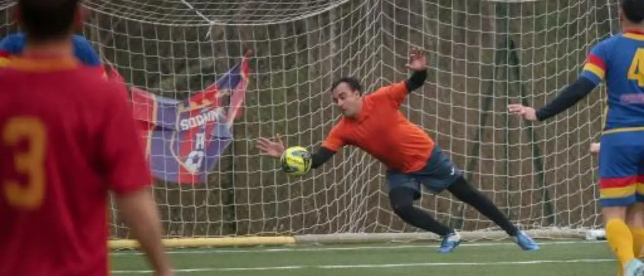 In campo a 53 anni per difendere la porta del Cessaniti, il messaggio di Giovanni Tassone ai più giovani: «Serve costanza»\n