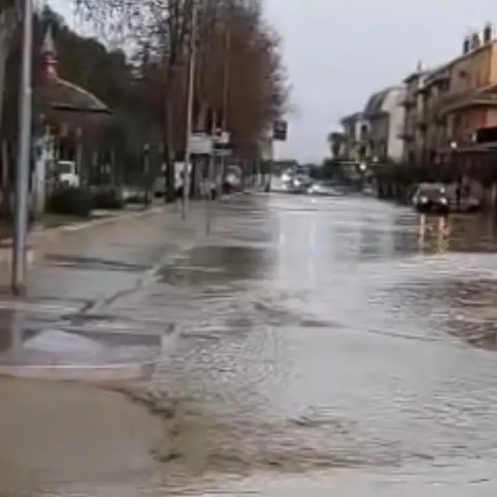 <p>Anche Pietrapaola colpita dal maltempo: <span style=\"color:hsl(0, 75%, 60%);\">esonda il torrente </span>Acquaniti. Il sindaco chiede lo stato emergenza</p>