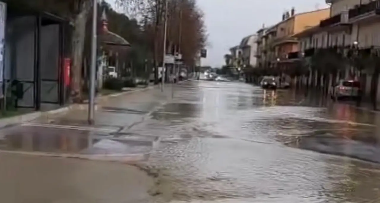 Anche Pietrapaola colpita dal maltempo: esonda il torrente Acquaniti. Il sindaco chiede lo stato emergenza\n
