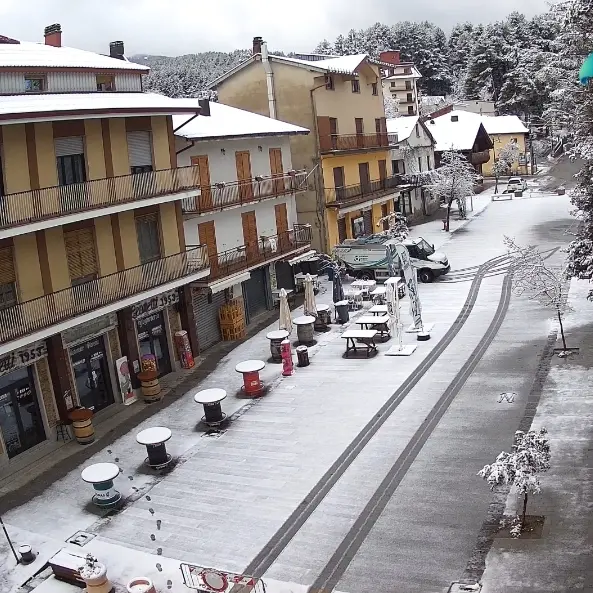 Meteo Cosenza, addio al ciclone Jolina. Nella notte nevicate sparse sui monti\n