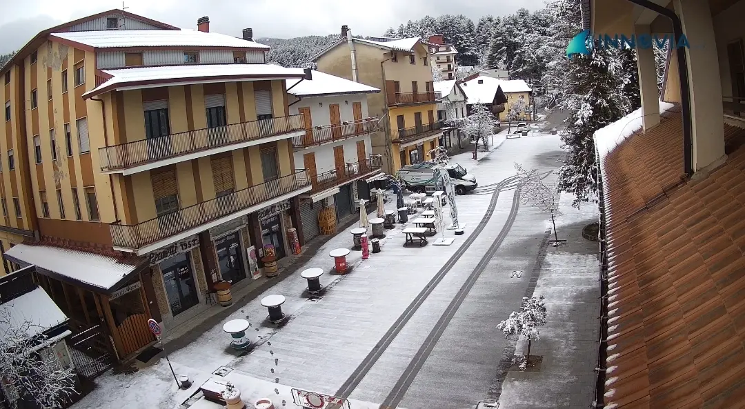 Meteo Cosenza, addio al ciclone Jolina. Nella notte nevicate sparse sui monti\n