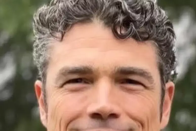 Chi è Joe Kent, il\u00A0capo dell'antiterrorismo Usa che si è dimesso. La moglie fu uccisa in Siria\n