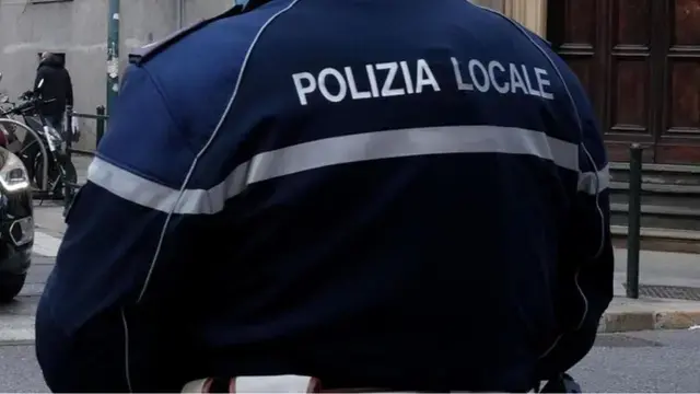 Rende, la Polizia locale non fa sconti sul conferimento dei rifiuti: redatti 10 verbali\n