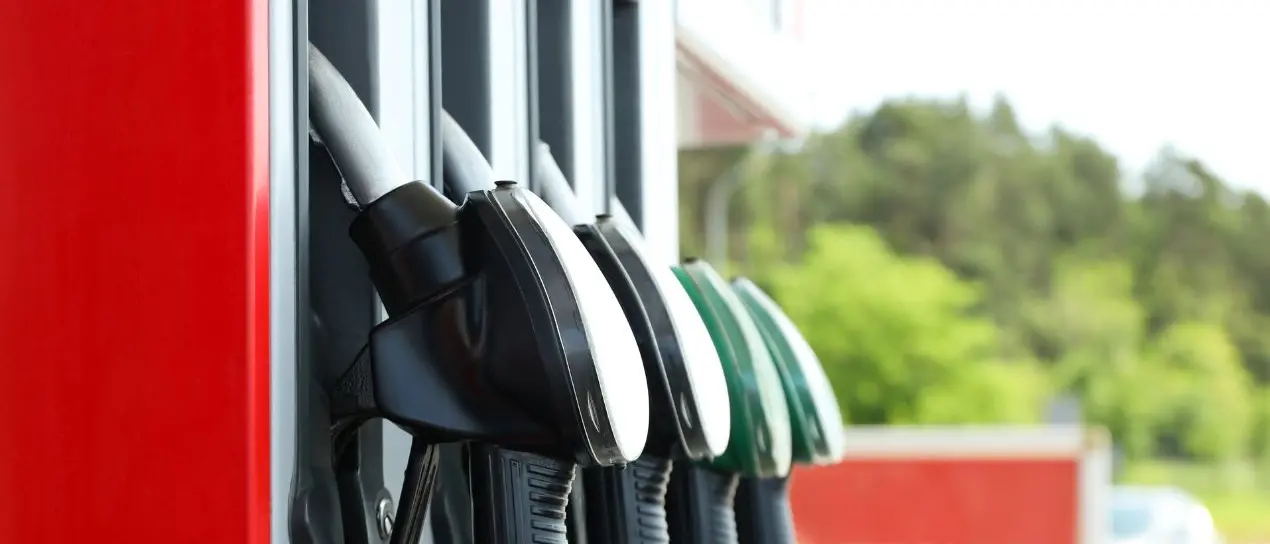 Il gasolio (self) sfonda la soglia di 2,1 euro anche in Calabria. L’Unione consumatori sollecita interventi\n