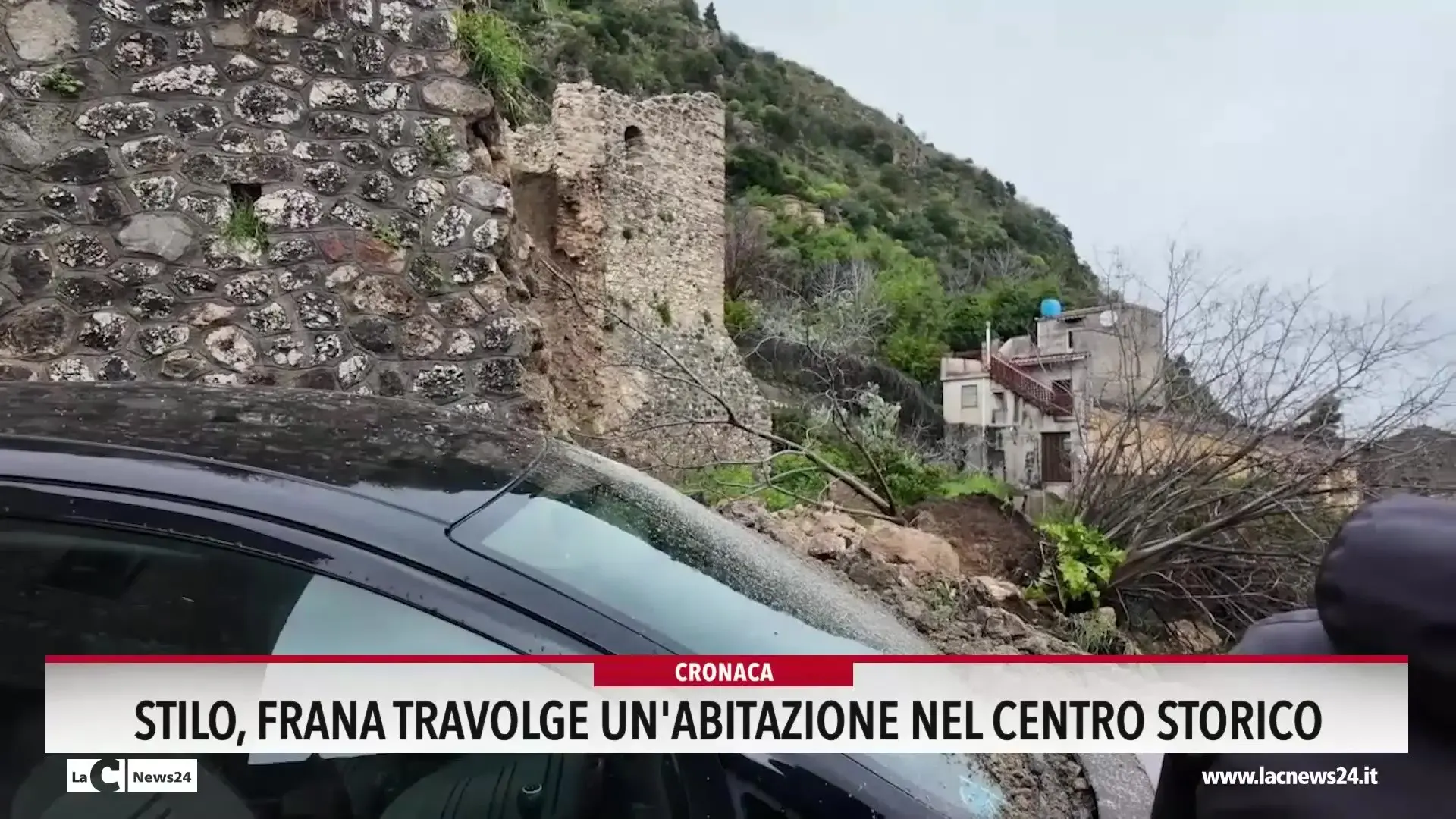 Stilo, frana travolge un abitazione nel centro storico