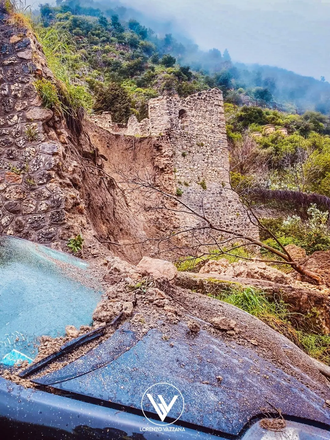 Dove la terra ha ceduto, resta il cuore\n