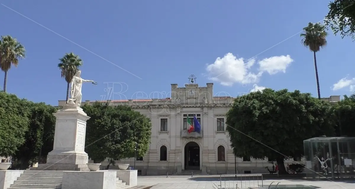 A Palazzo San Giorgio è l’ora delle Circoscrizioni: tutti d’accordo sulla loro necessità ma restano le tensioni politiche tra maggioranza e opposizione\n