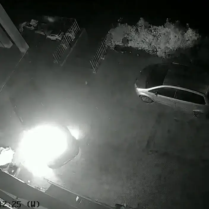 <p><span style=\"color:hsl(0, 0%, 0%);\">Incendio doloso a Palmi, 56enne incastrato dalle telecamere dopo il rogo di un’auto: ha confessato</span></p>